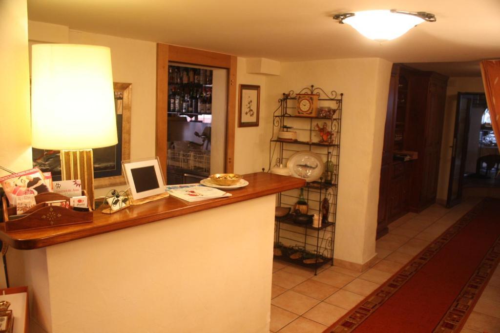 Auberge Communale Bogis Bossey Exteriör bild