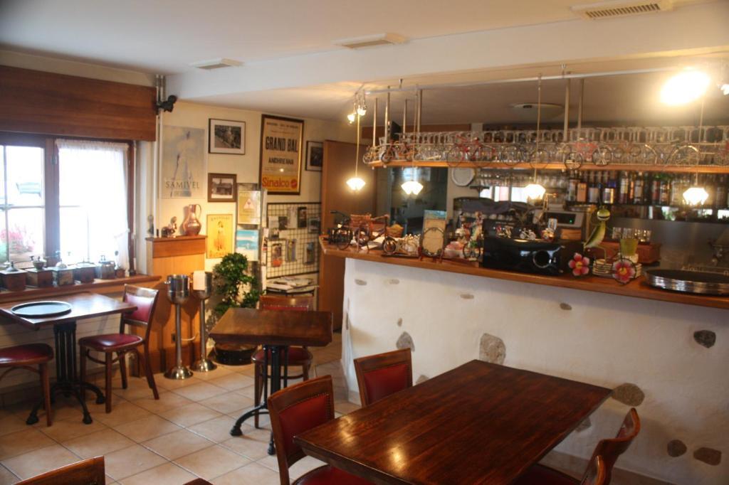 Auberge Communale Bogis Bossey Exteriör bild